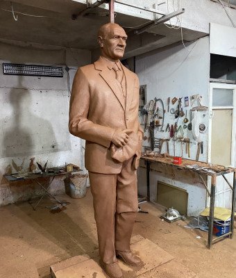 Atatürk Heykeli